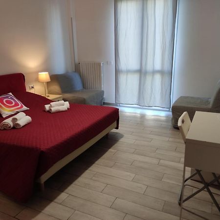 Guest House Web Room Pisa Bagian luar foto