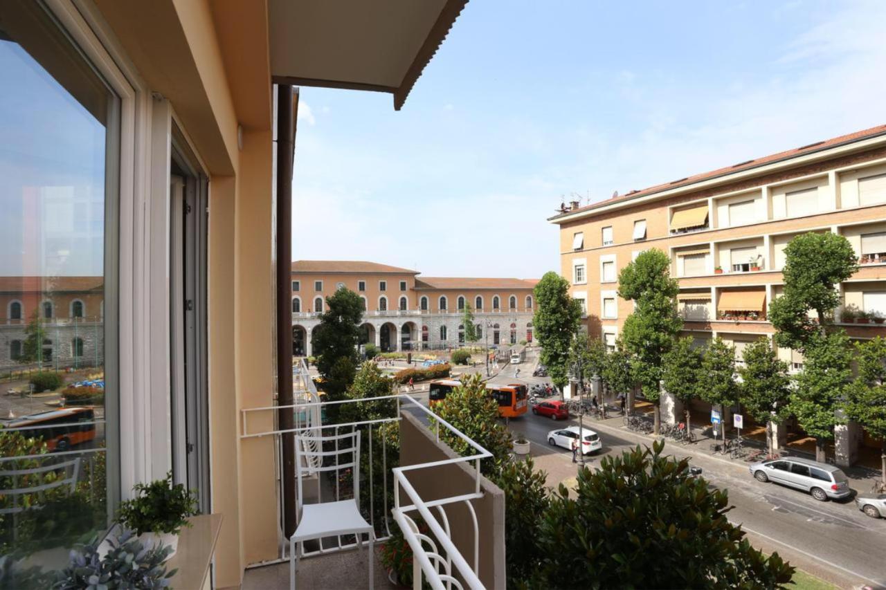 Guest House Web Room Pisa Bagian luar foto