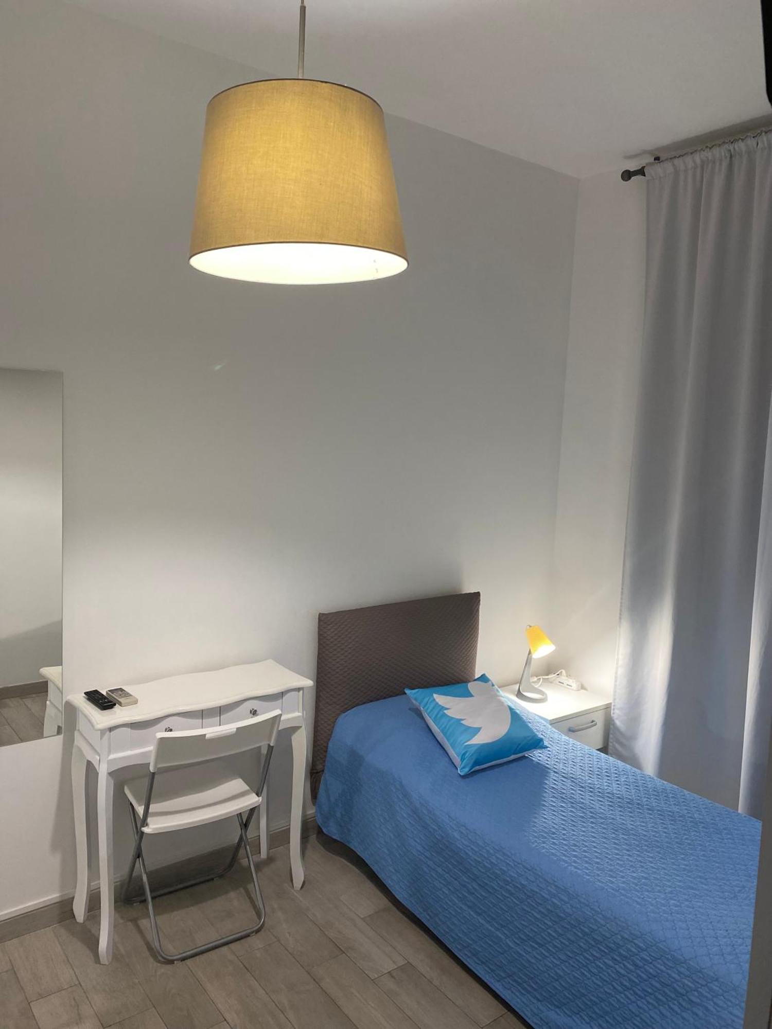 Guest House Web Room Pisa Bagian luar foto